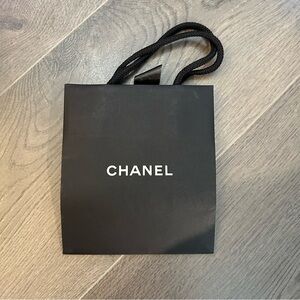 Small Chanel gift bag